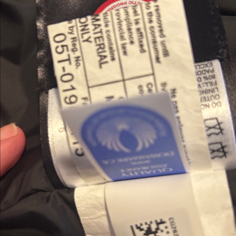 Canada Goose winter jacket - Picture 7 of 7